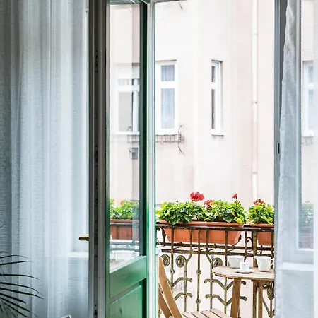 Captain Buda Apartment Budapest Exterior photo